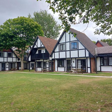 3.9. Tudor Court Hayle Ngoại thất bức ảnh