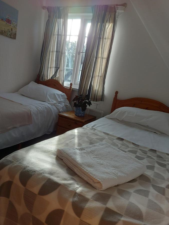 3.9. Tudor Court Hayle Ngoại thất bức ảnh